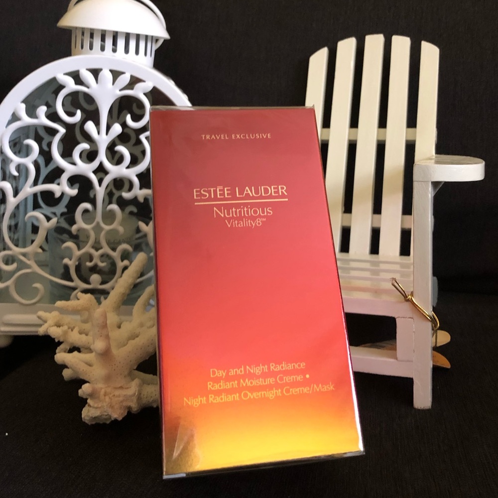 Estee Lauder Nutritious Vitality8 Day & Night